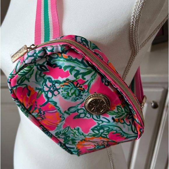 LILLY PULITZER Belt Bag Soleil Floral Zip Small Adjustable Jeanie Cosmetic NWOT - Picture 6 of 15